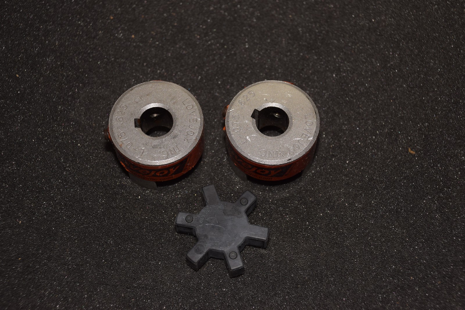 LOVEJOY L-075 .625 L075.625 JAW COUPLING WITH SPIDER INSERT NEW