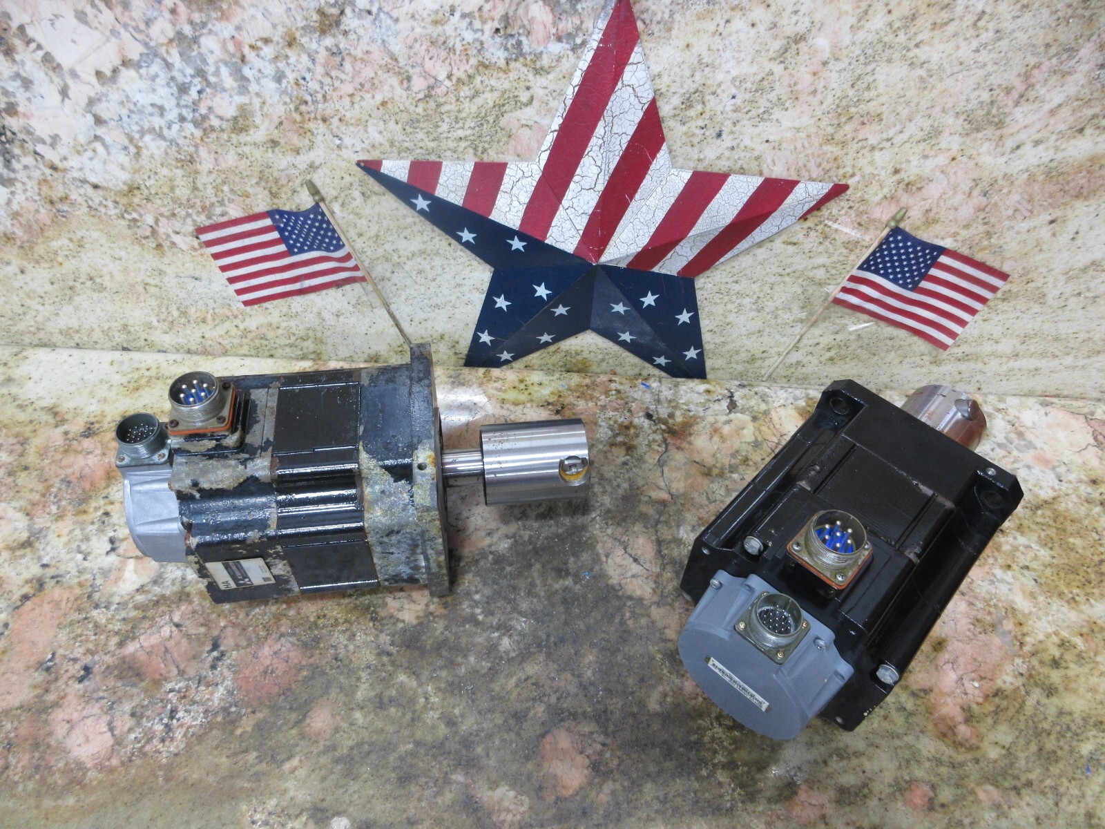 *SPECIAL PRICE* MITSUBISHI SERVO MOTOR HA-103NCS_HA103NCS_OSA104 EACH 1