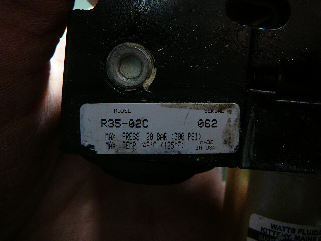 WATTS PNUEMATIC REGULATOR R35-02C 300PSI W/F35-02AH FILTER