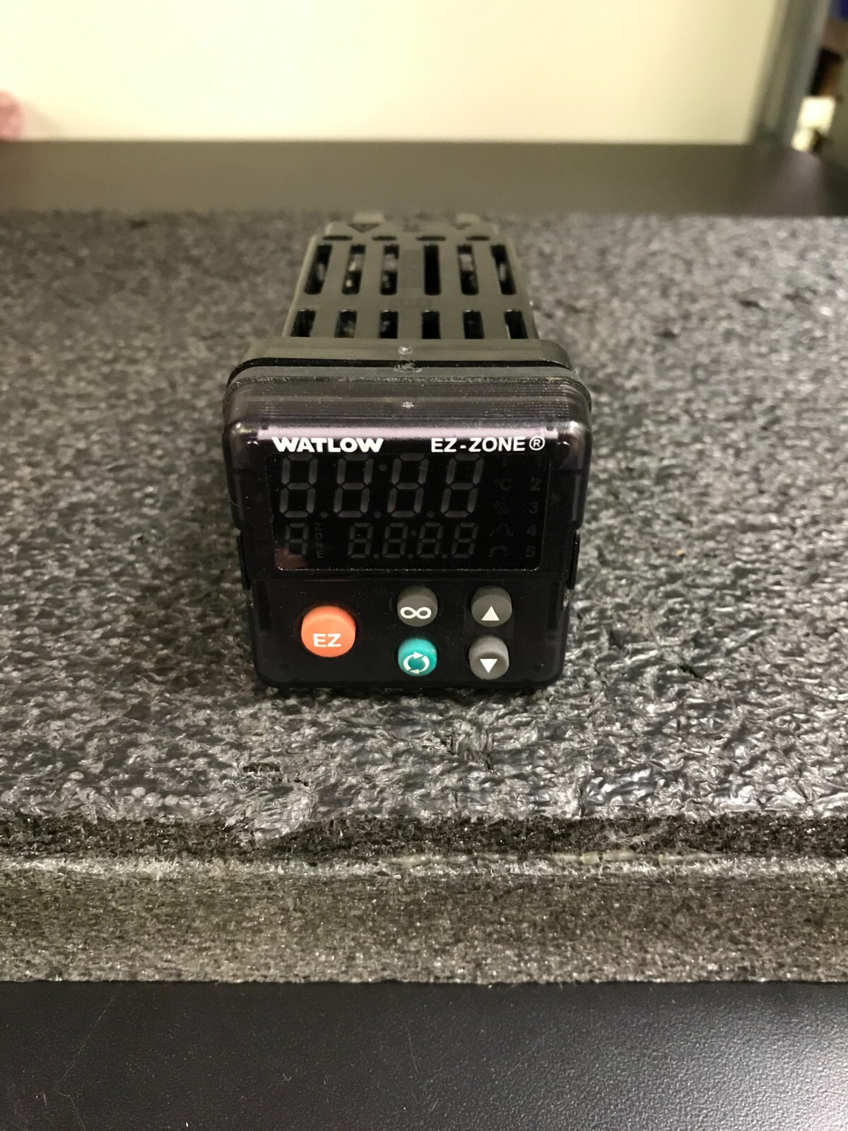 WATLOW PM6R1FC-1AAADAA EZ-ZONE Panel Mount Controller