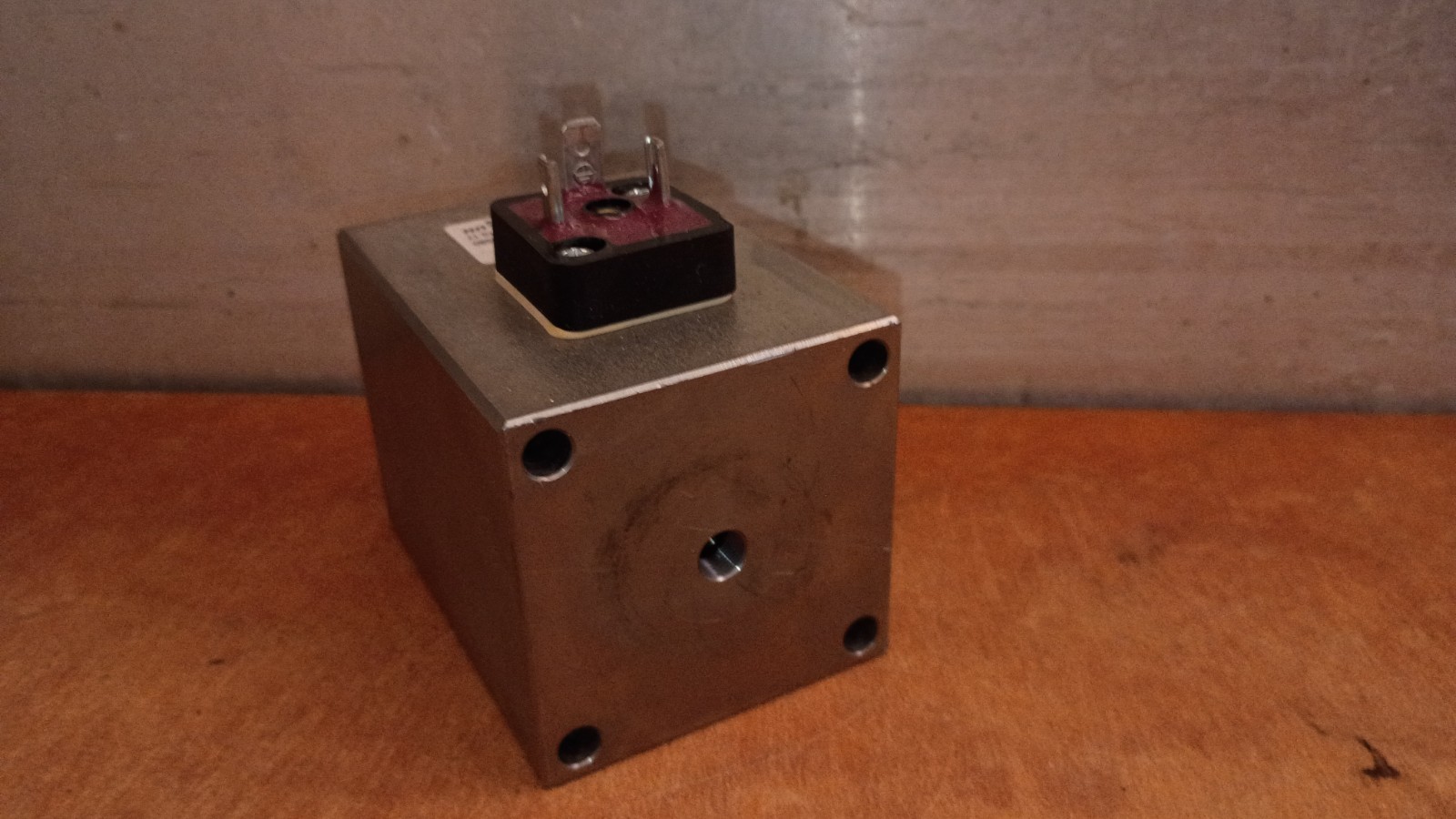 Wandfluh SIN60V U=125VDC S1=100 Solenoid Coil