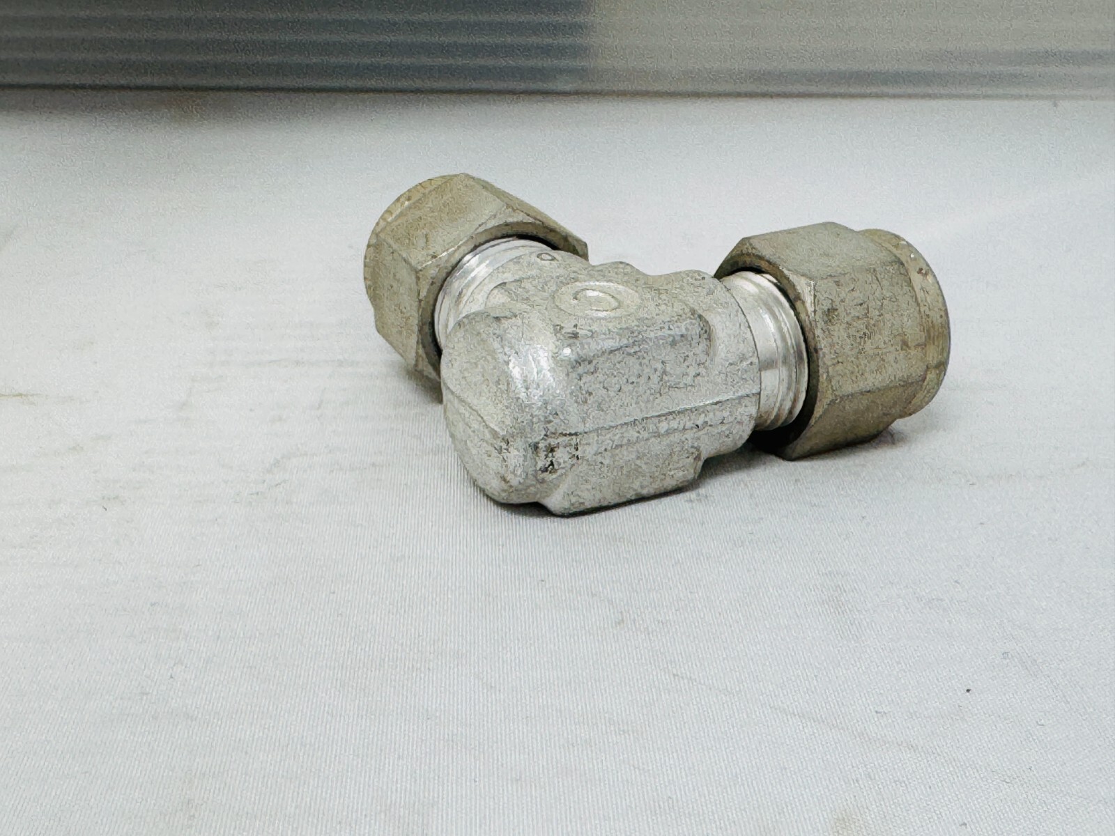 Carbon Steel Swagelok S-600-9 Tube Fitting, Union Elbow, 3/8 in. Tube Pack of 15