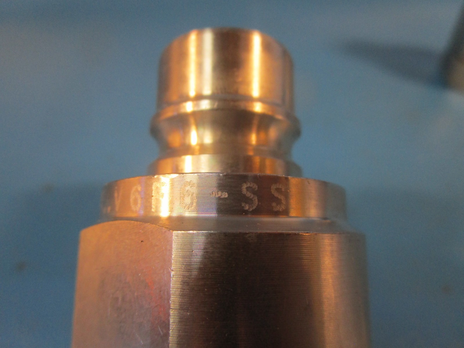 LOT OF 2 USED DIXON V6F6-ss, V-Series Hydraulic Quick Disconnect Coupling with 3