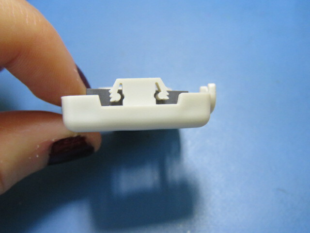 WÜRTH 742 711 42 Qty of 13 per Lot Ferrite Clamp On Cores STAR-TEC Snap White 2