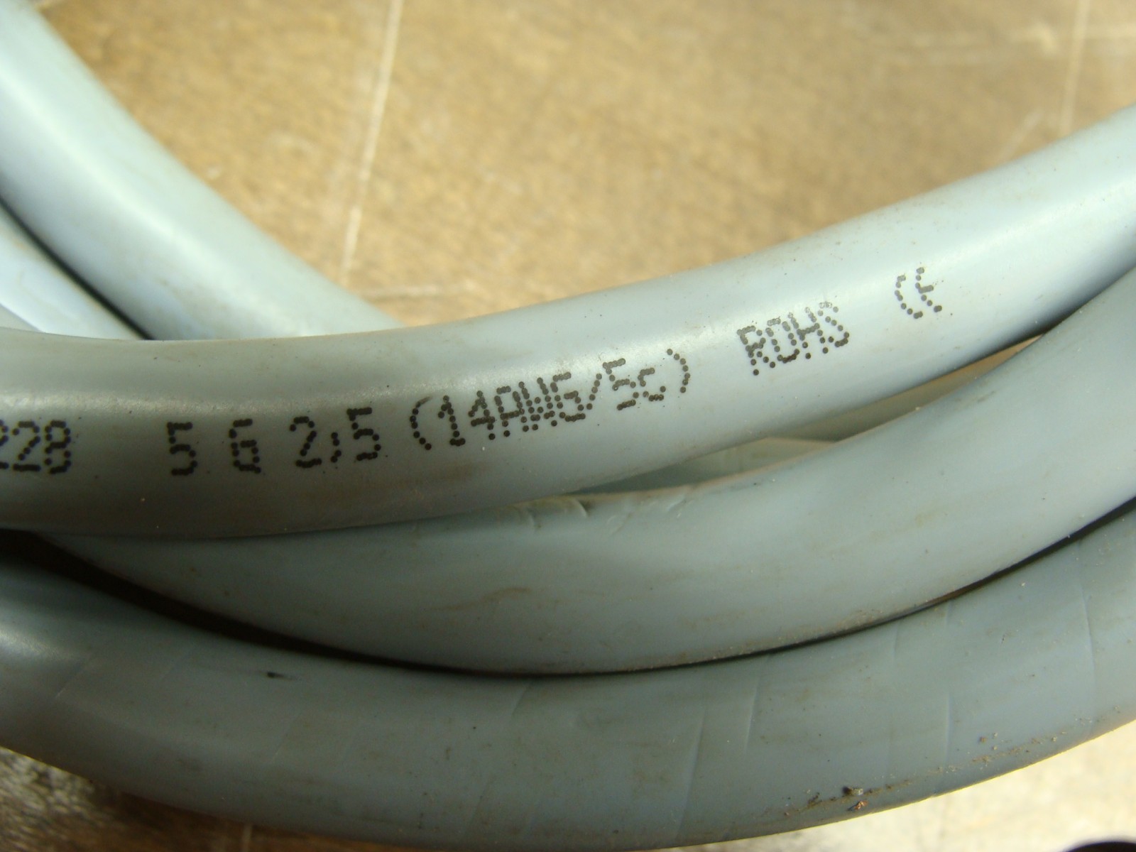 LAPP OLFLEX UNSHIELDED INDUSTRIAL CONTROL CABLE H05VV5-F 14AWG 600V 8 FEET