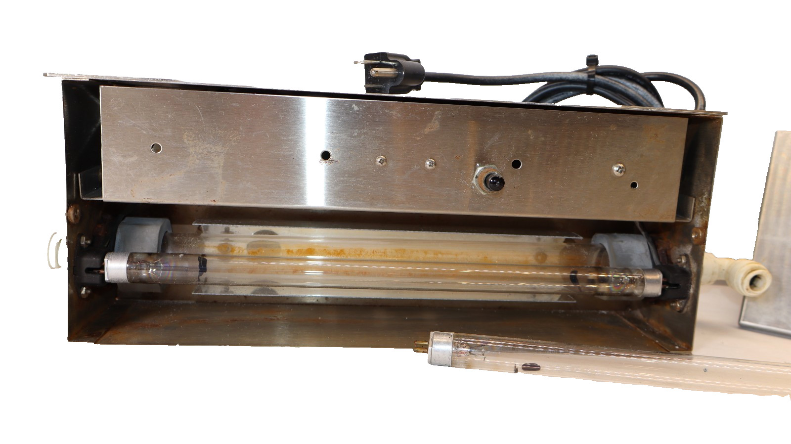 AQUAFINE CORP. SP-1 , SP1 120V 60Hz 0.14A Ultraviolet Disinfection Unit