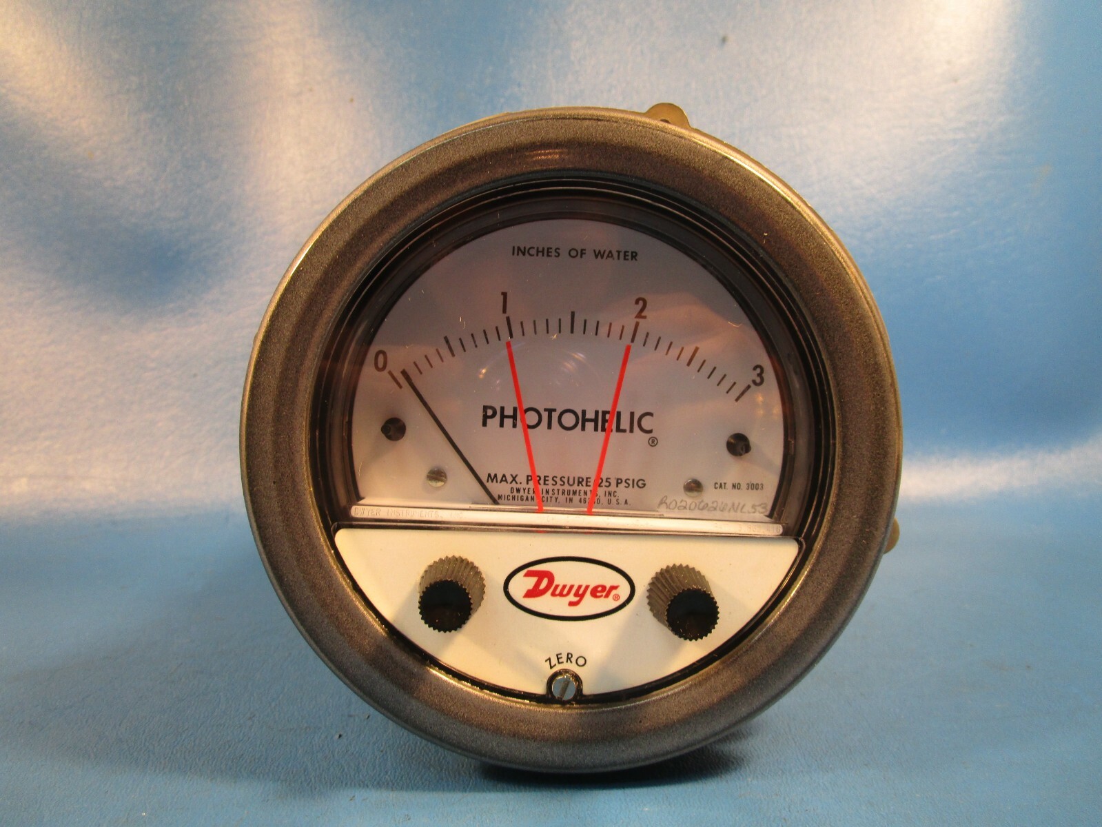 Dwyer 3003, Series 3000, Photohelic Pressure Switch Gauge, 0-3 inches