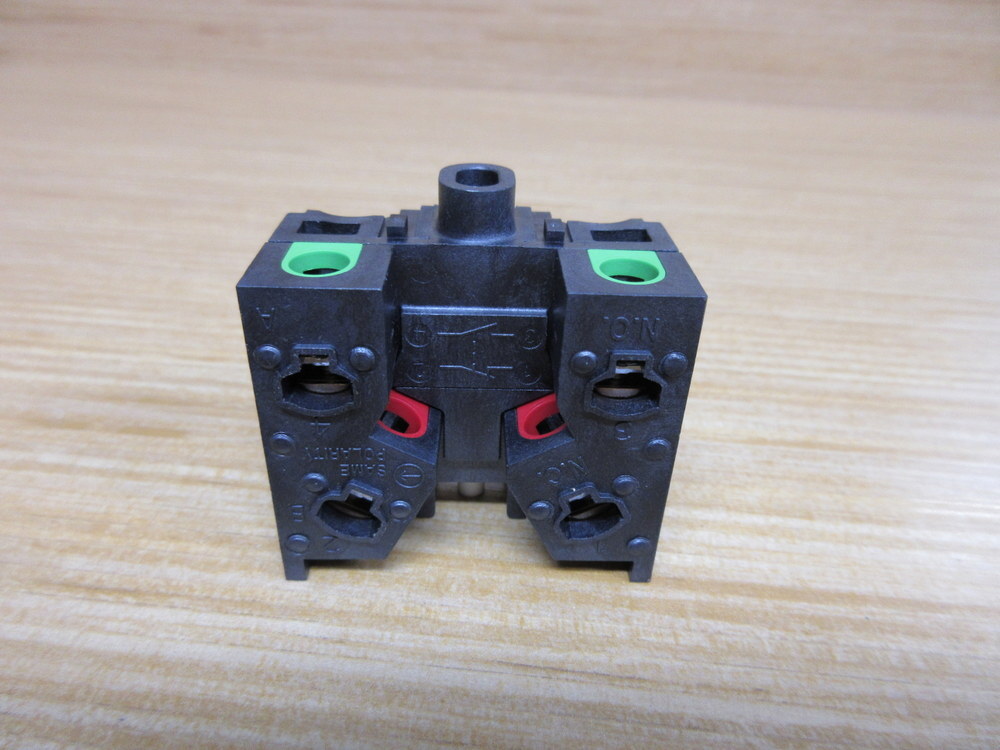 Allen Bradley 800TC-XAF Contact Block 207803 (Pack of 6)