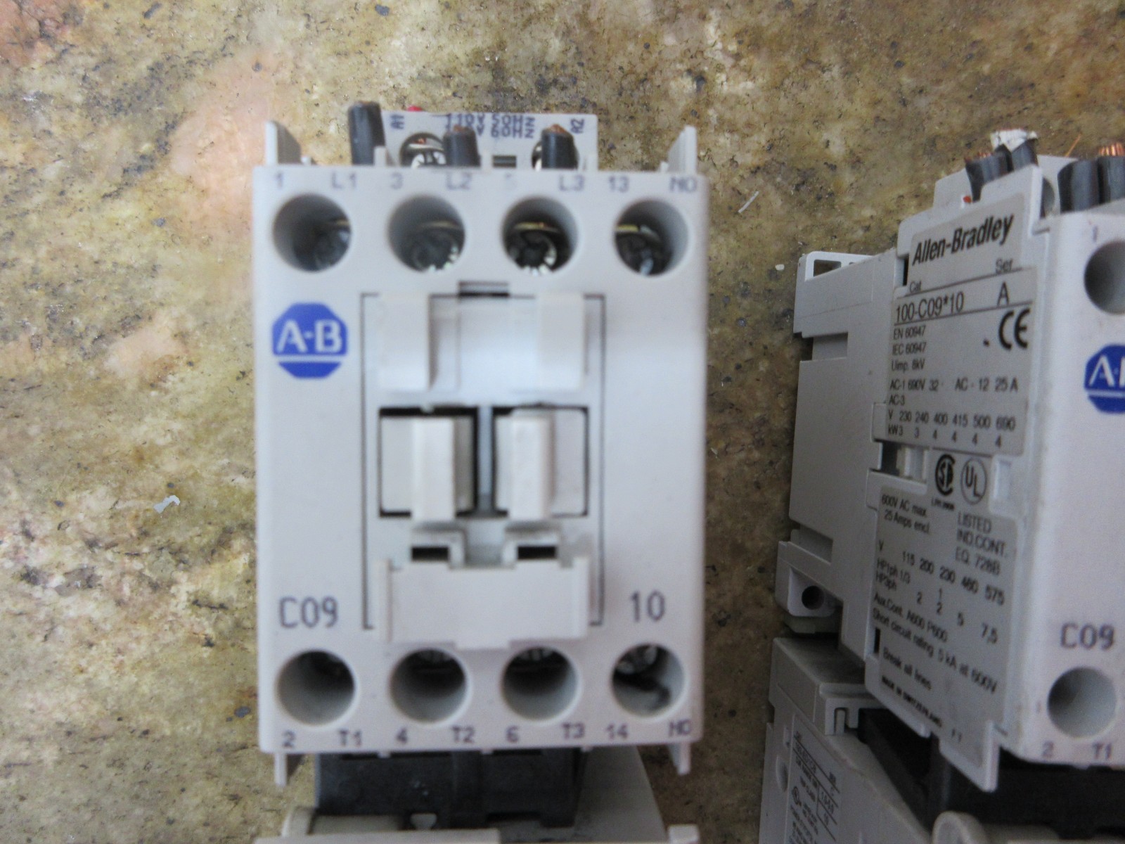 HAAS VF2 CNC MILL ALLEN BRADLEY 100-C09*10 A 193-ED1CB CONTACTOR LOT OF 2 PIECES