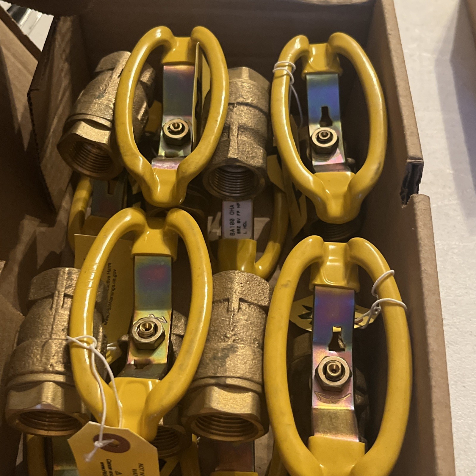 New Box Of 8 Milwaukee 3/4” Oval Handle Valves BA100OHA34