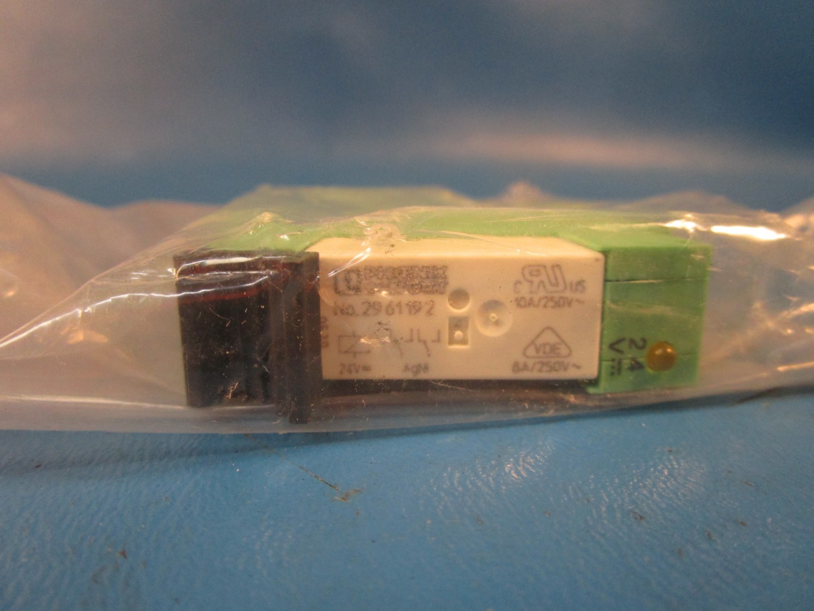 Phoenix Contact PLC-BSC-24DC/21-21, Relay Module with Contact # 2961192