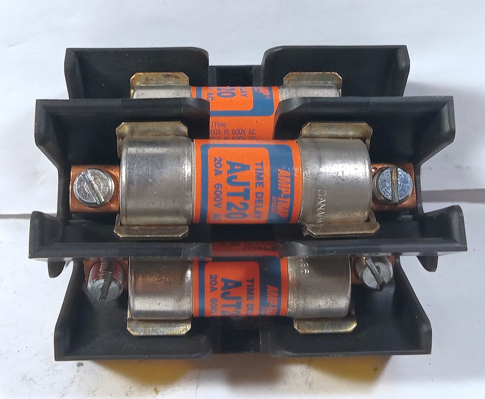 1 USED BUSS JP60030-3COR PYRAMID STYLE FUSE HOLDER W/FUSES ***MAKE OFFER***