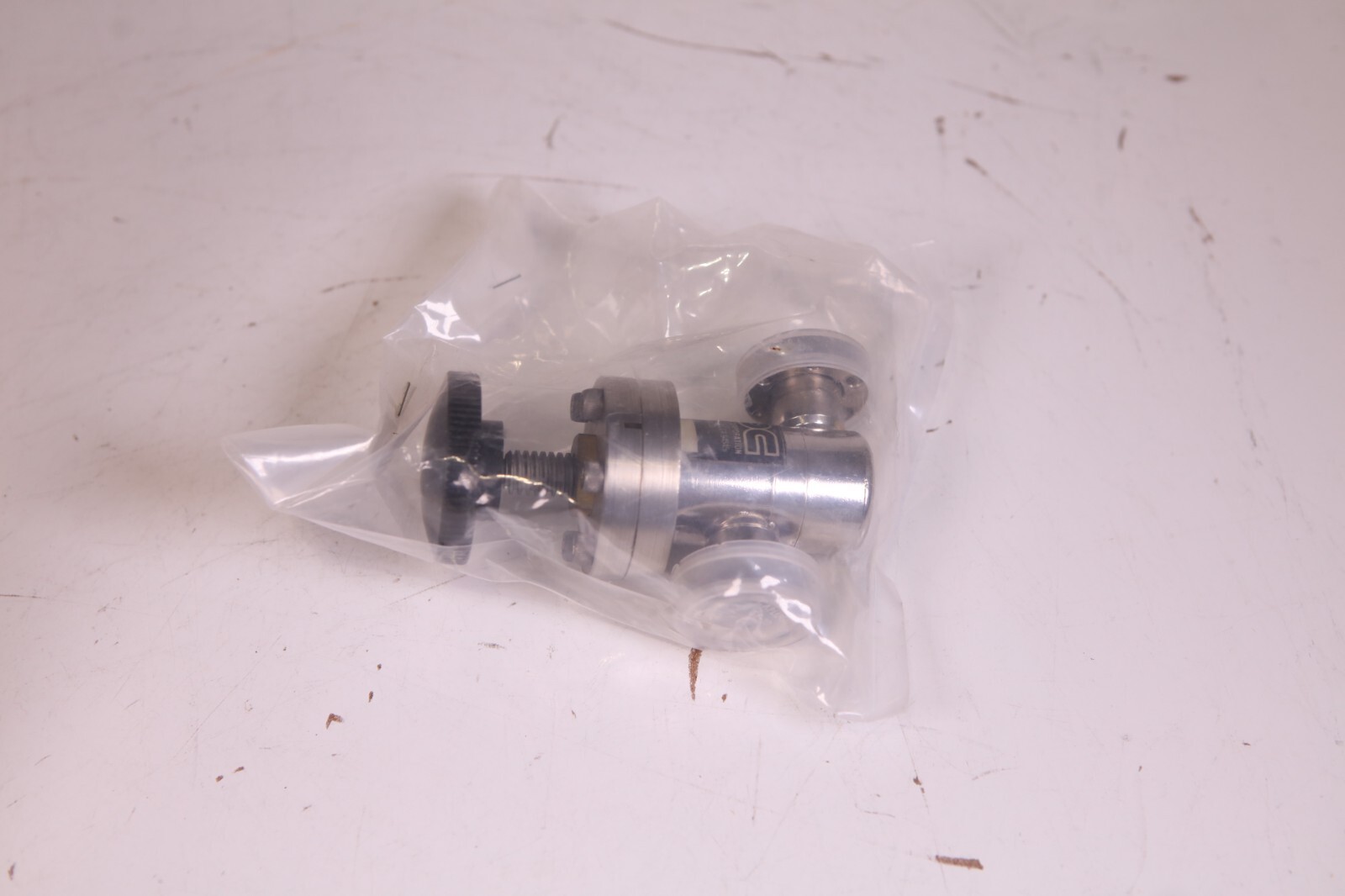 MDC Vacuum Products IV-075m Valve New, Old Stock