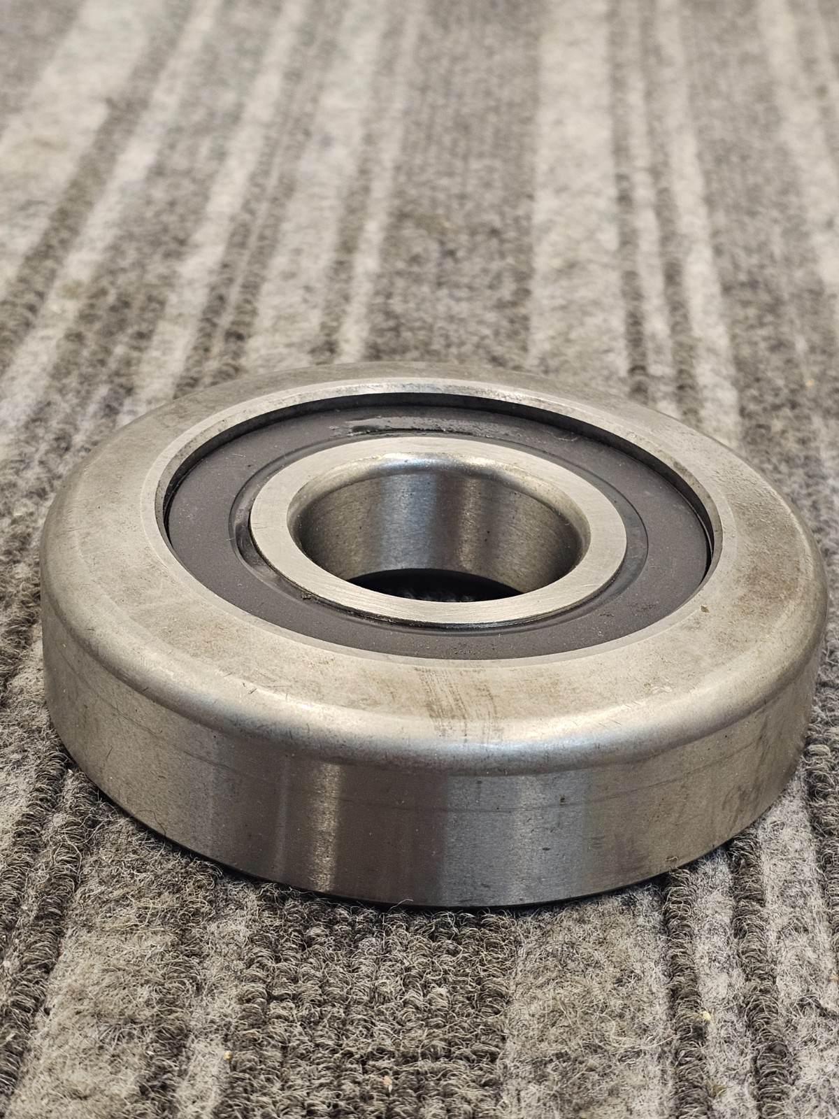 Starlift TSA/CL738752: Mast Roller Bearing For Industrial Forklifts Lifting