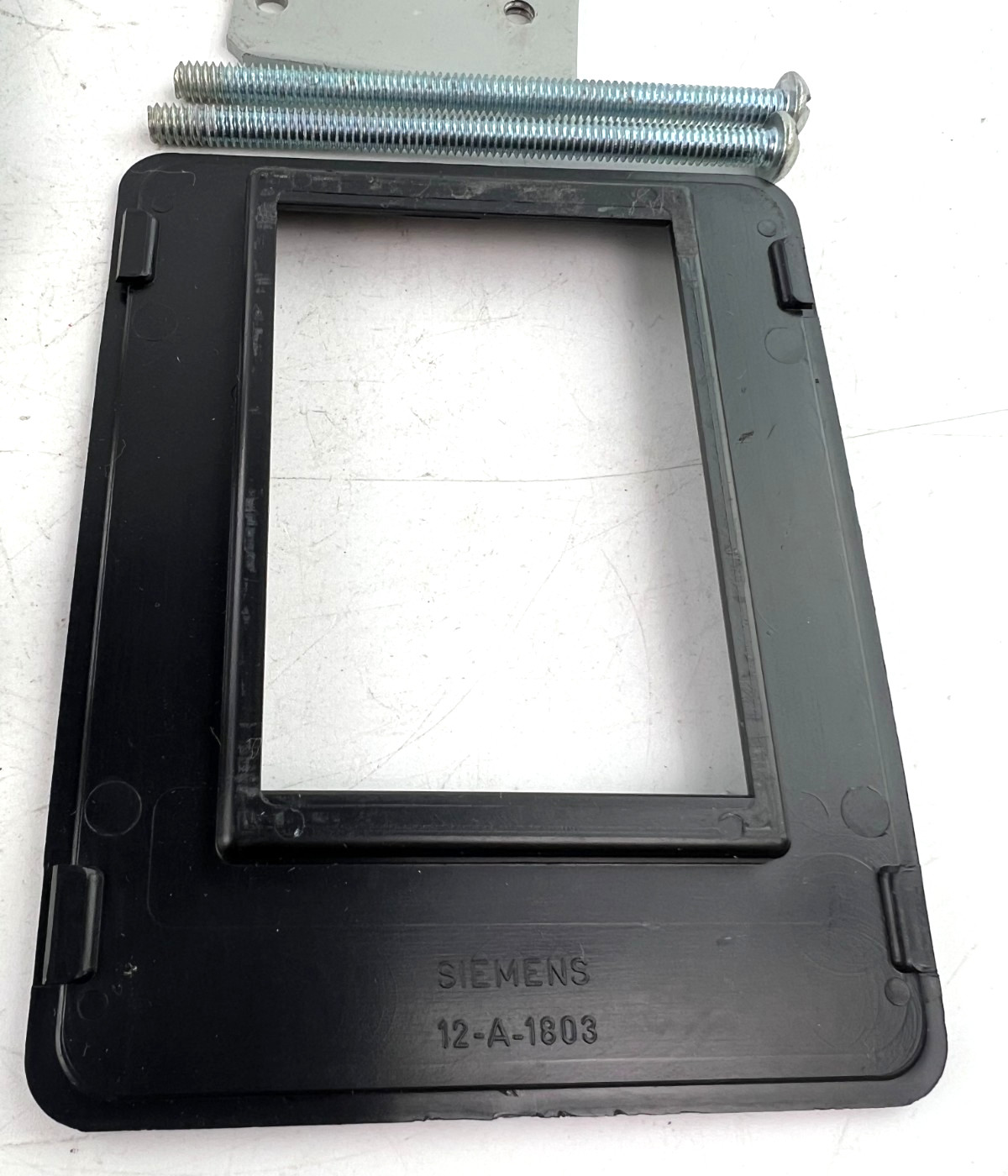 Siemens MBKFD3A Main Mounting Hardware Breaker Kit FXD FD HFD 250A 3P — READ