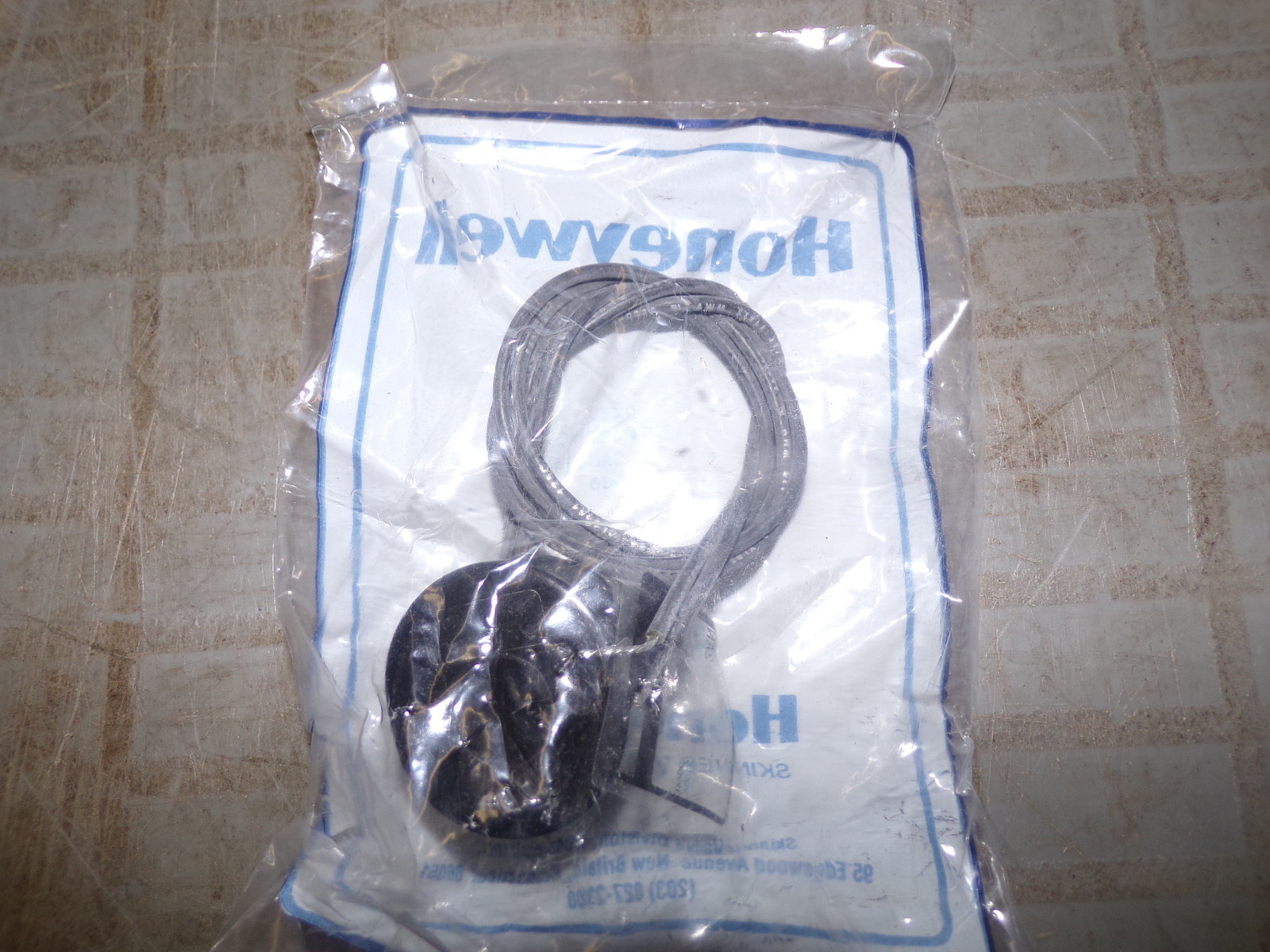 NEW Honeywell 1AB24BW OIO COV-0601-S18 Skinner Valve *FREE SHIPPING*