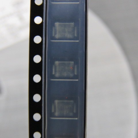 onsemi MURS120T3G Qty of 100 per Lot Diode Standard 200 V 1A Surface Mount SMB