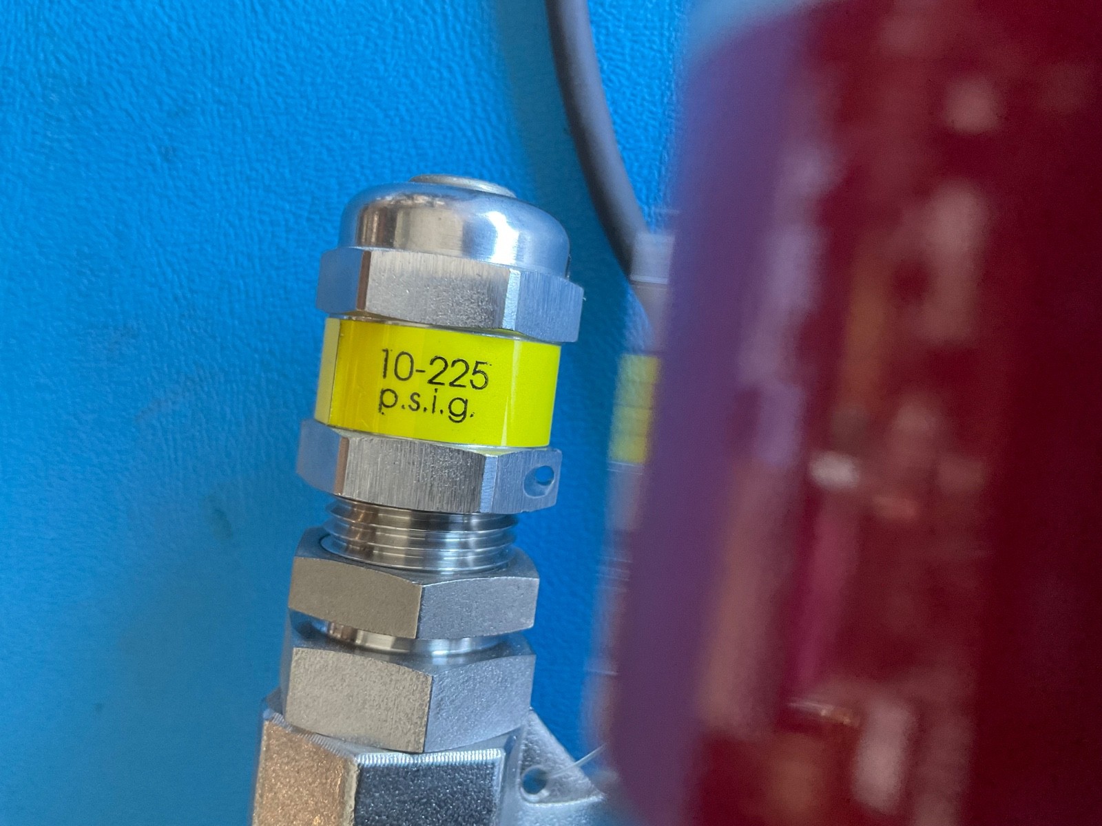 YOKOGAWA FP101-A11-L20A*B 1-5V DC 0 TO 200 kPa abs SWAGELOK RL3 10-225 SS-RL3S4
