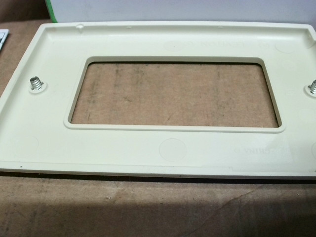 Leviton GFNT2-I Ivory Receptacle GFCI Outlet W/ Wallplate – New In Box