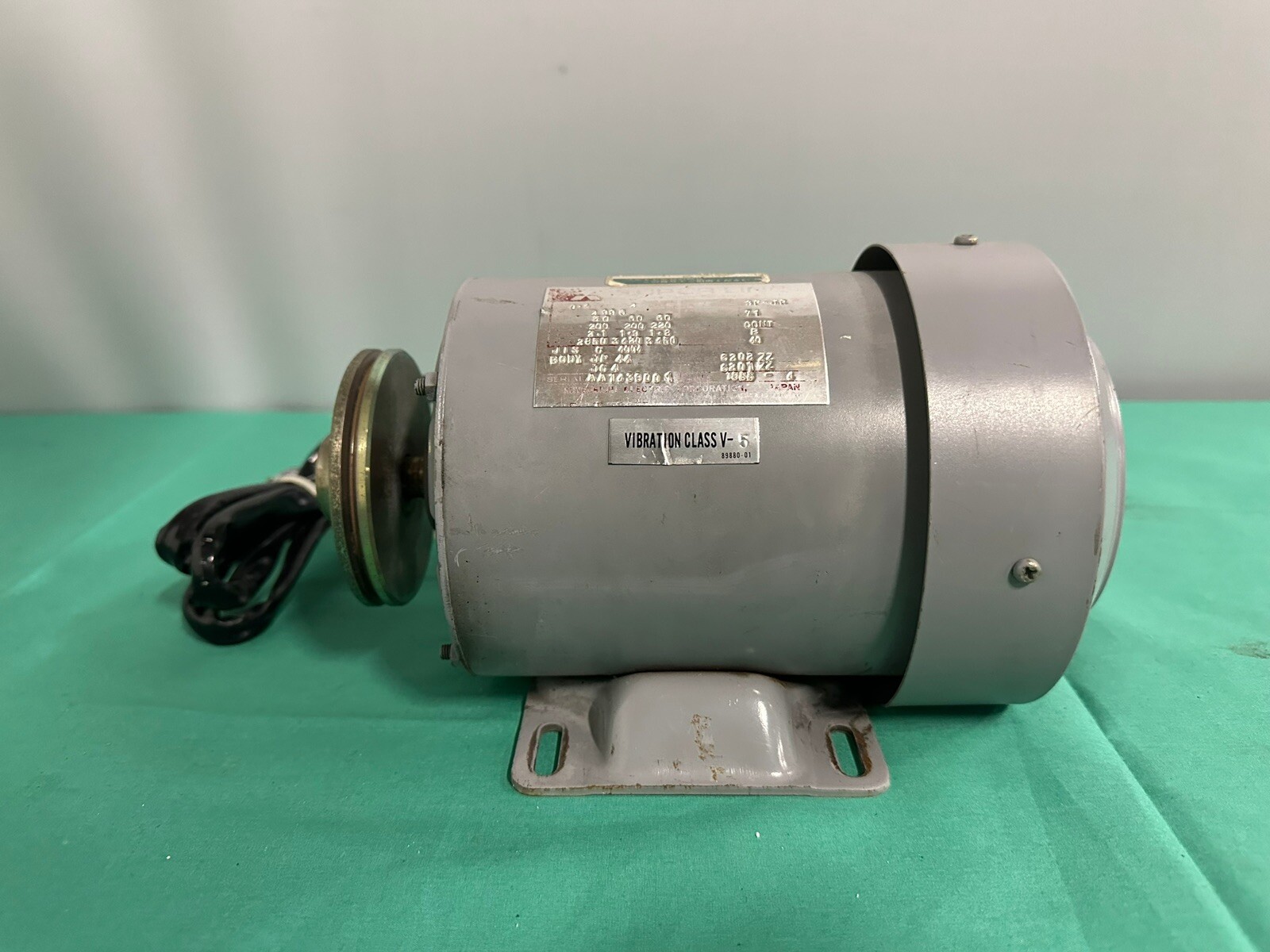 mitsubishi super line sf-jr 0.4kw 2 pole