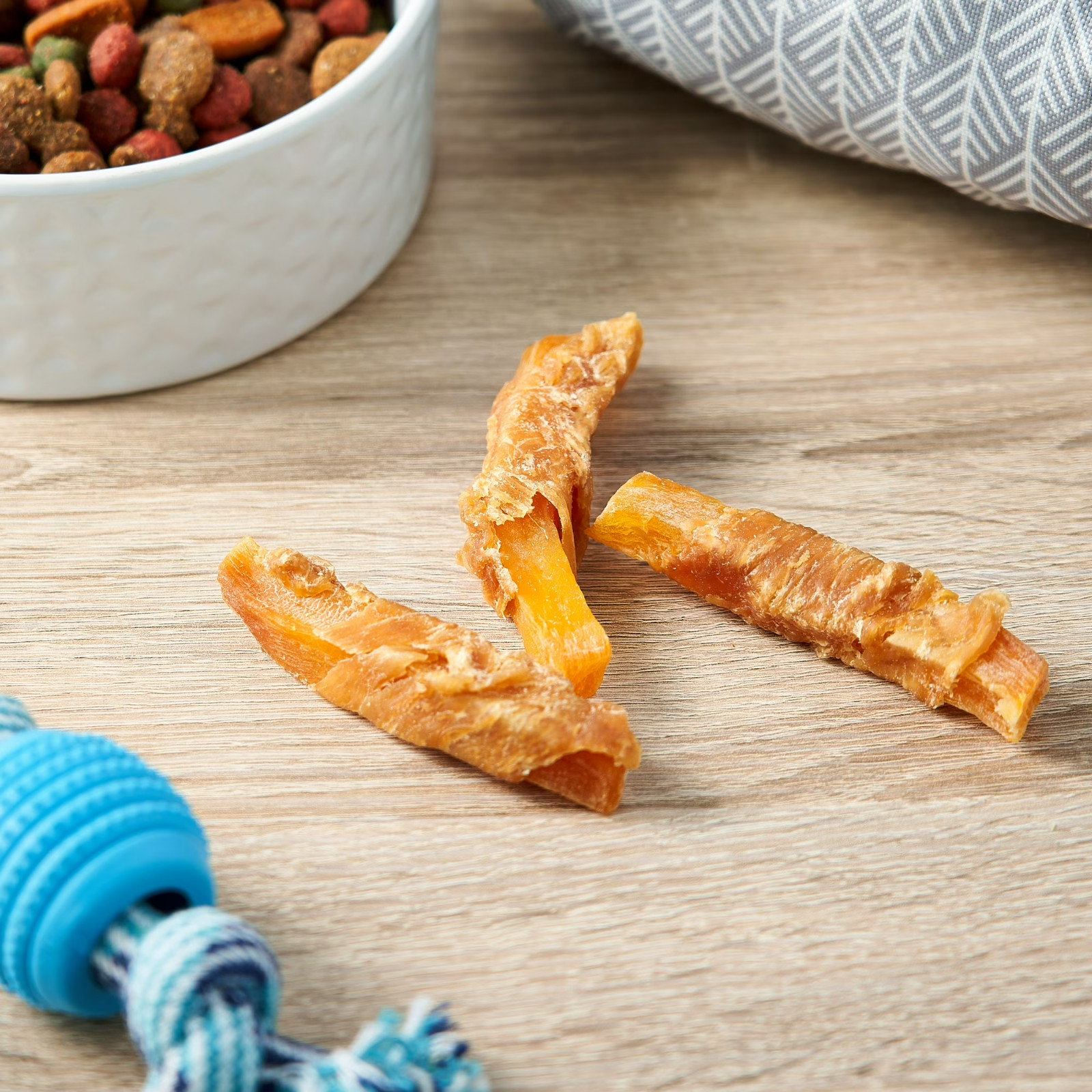 1 Pack Golden Rewards Sweet Potato Wrapped with Chicken Dog Treats, 64 oz