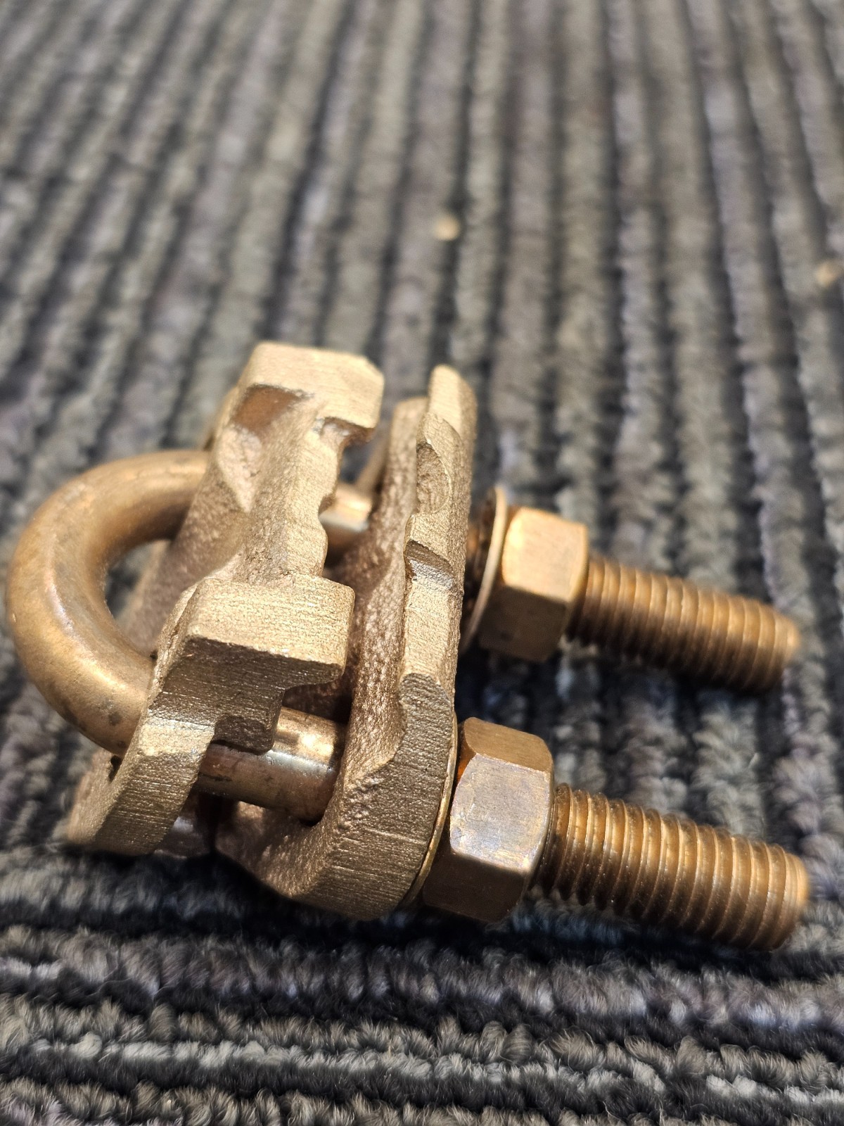 Burial Grounding Connector, Copper Alloy 4 SOL-2/0 STR 1/2 ROD 1/4 IPS