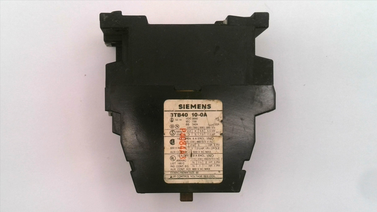 SIEMENS 3TB4-010-0A CONTACTOR, 9 AMP, 600 VAC, 1NO AUX CONTACT