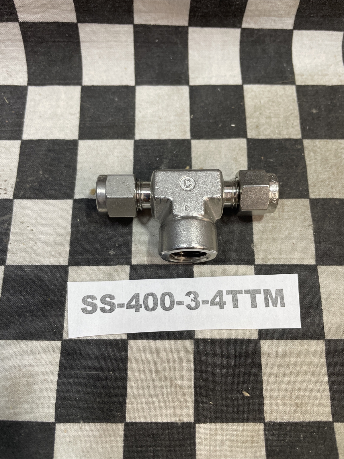 SWAGELOK SS-400-3-4TTM SS-600-3-6TTM SS-400-3-4TTF LOT OF 3 SHIPSAMEDAY#1374V16