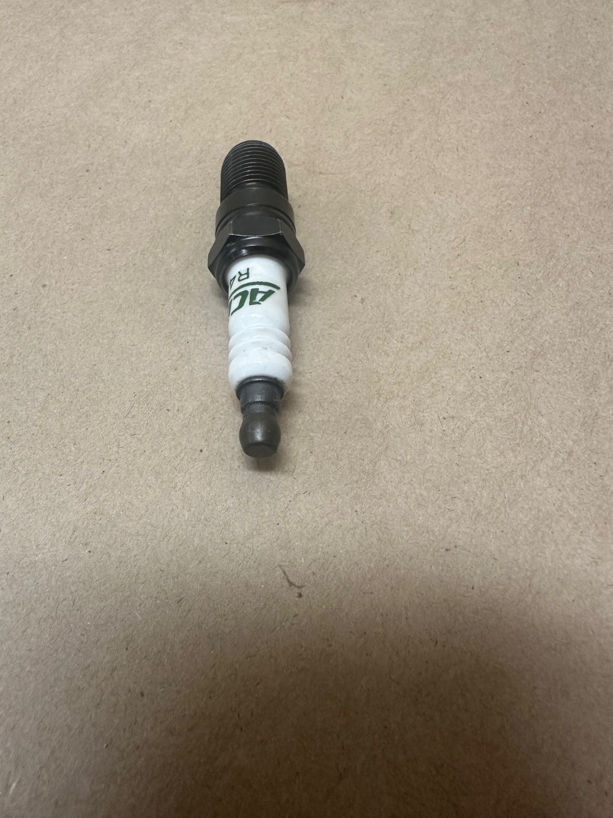 ACDelco R44LTS Spark-Plug, Box of 4 *NEW*