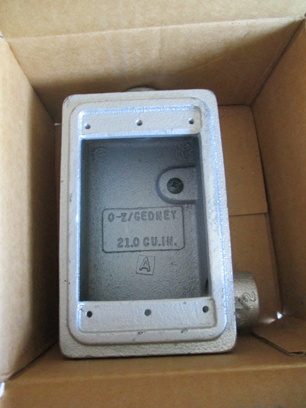 OZ Gedney FS box, CHOOSE Right or Left, FSR-1-75 OR FSL-1-75. 2 each type avail