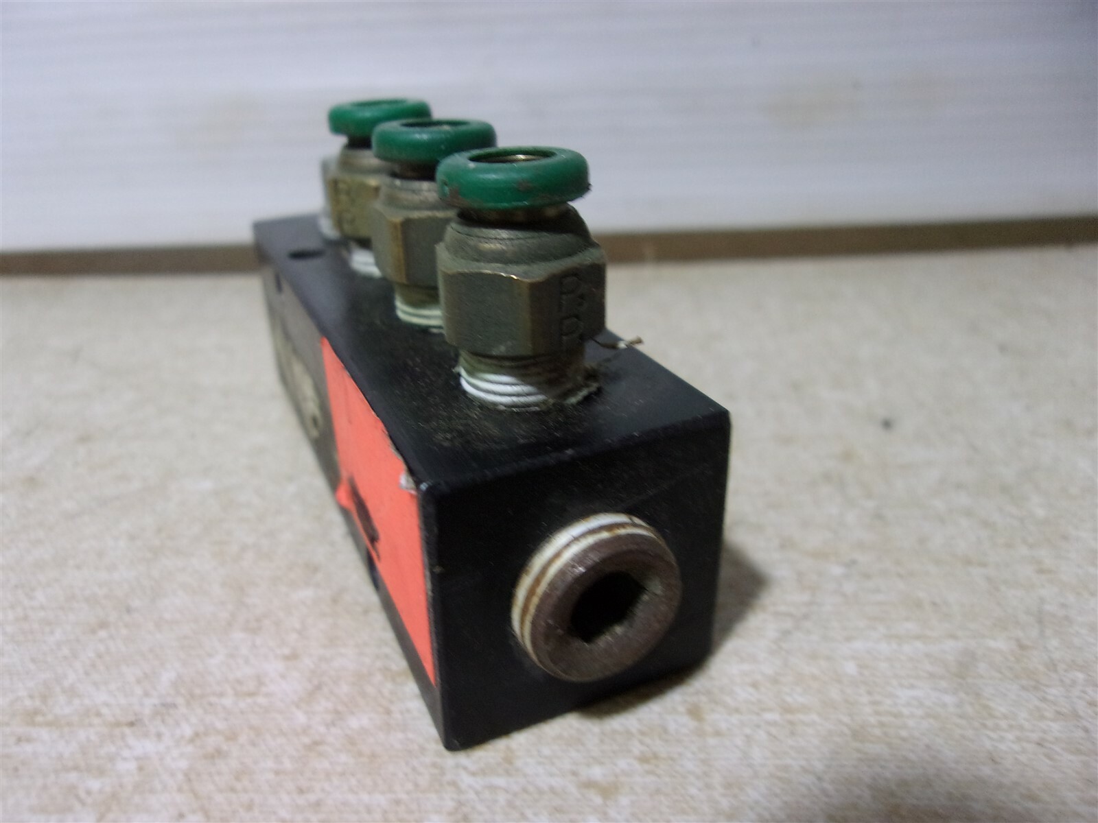 4-Port Manifold 1/4″ NPT *FREE SHIPPING*
