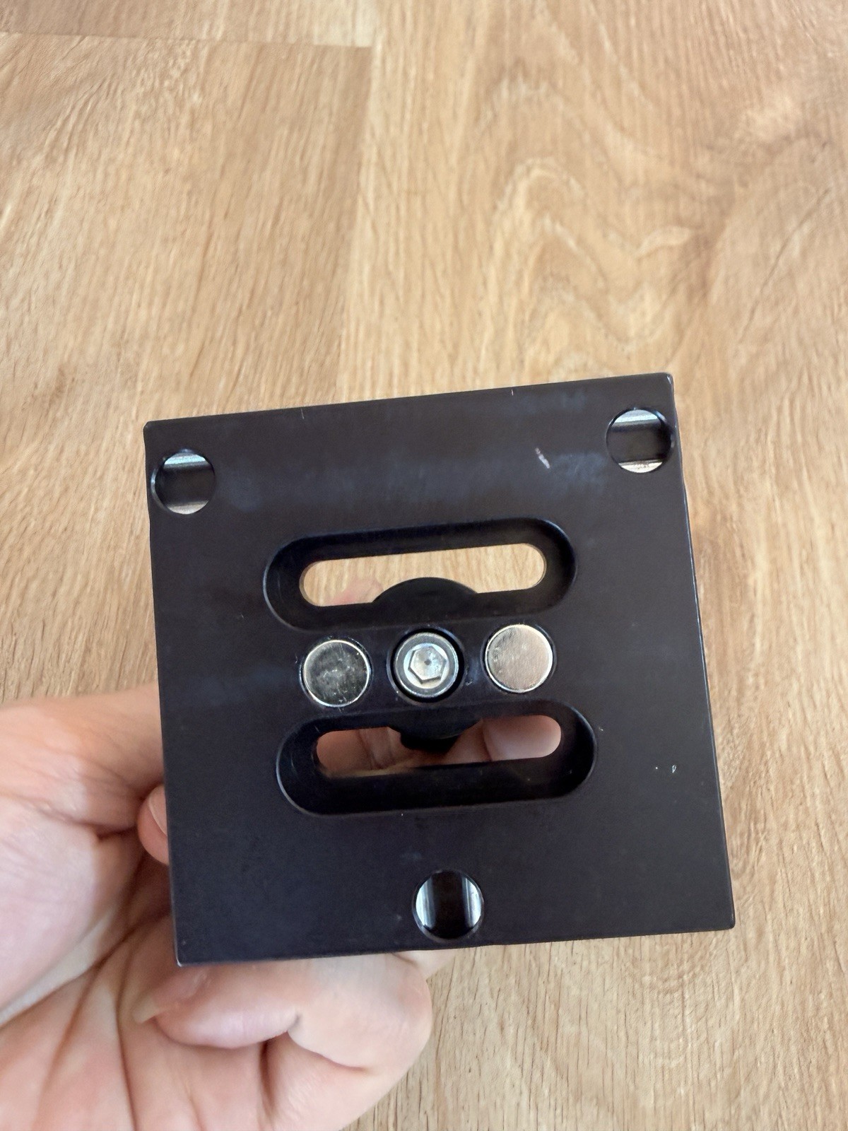Thorlabs Ø1/2″ Optical Post Holder with 3/16″ Hex Locking Screw & Adapter Plate