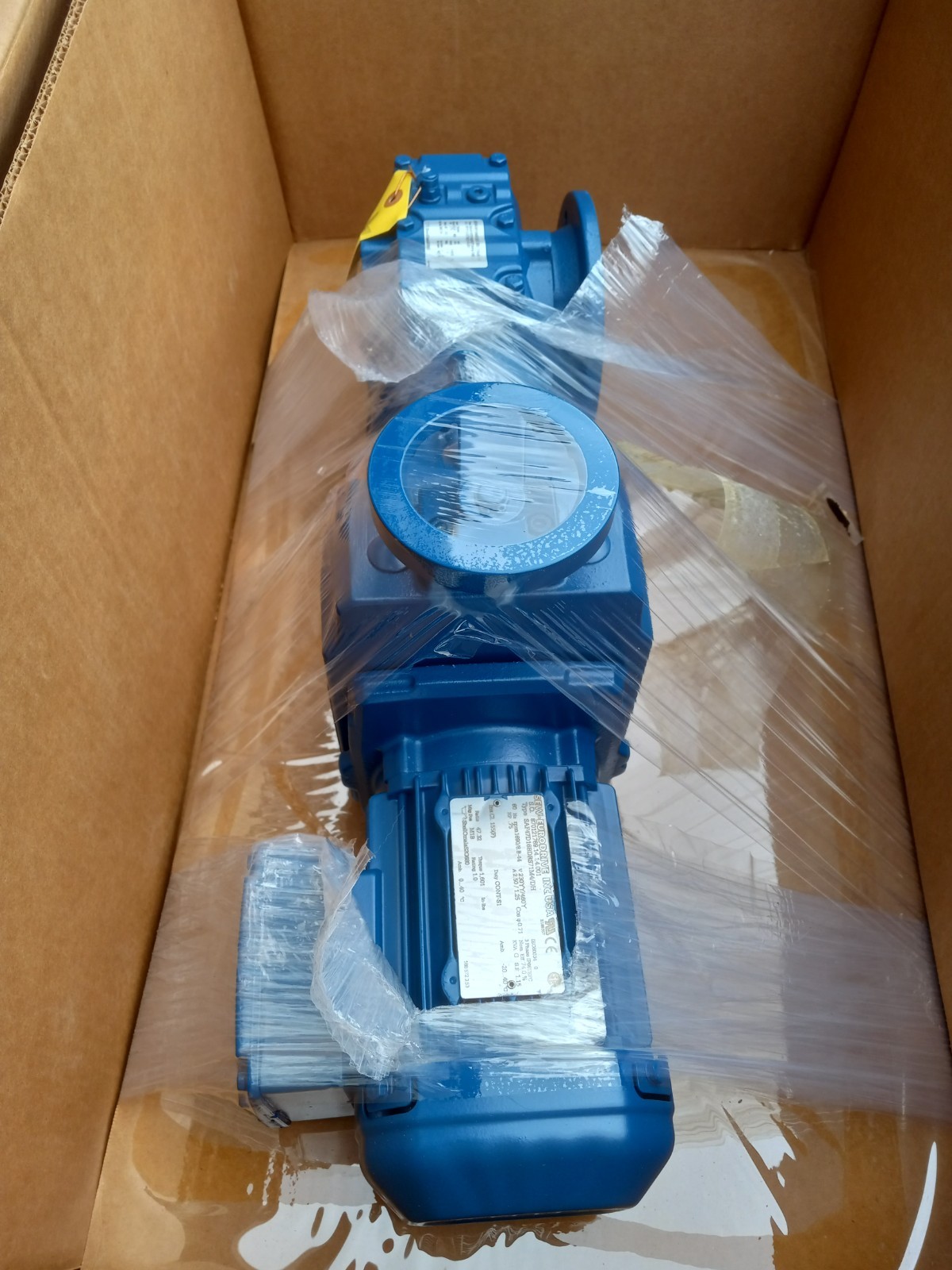 .75 HP SEW-EURODRIVE SAF47D16BDRS71M4/DH 1690/8.8-44 RPM