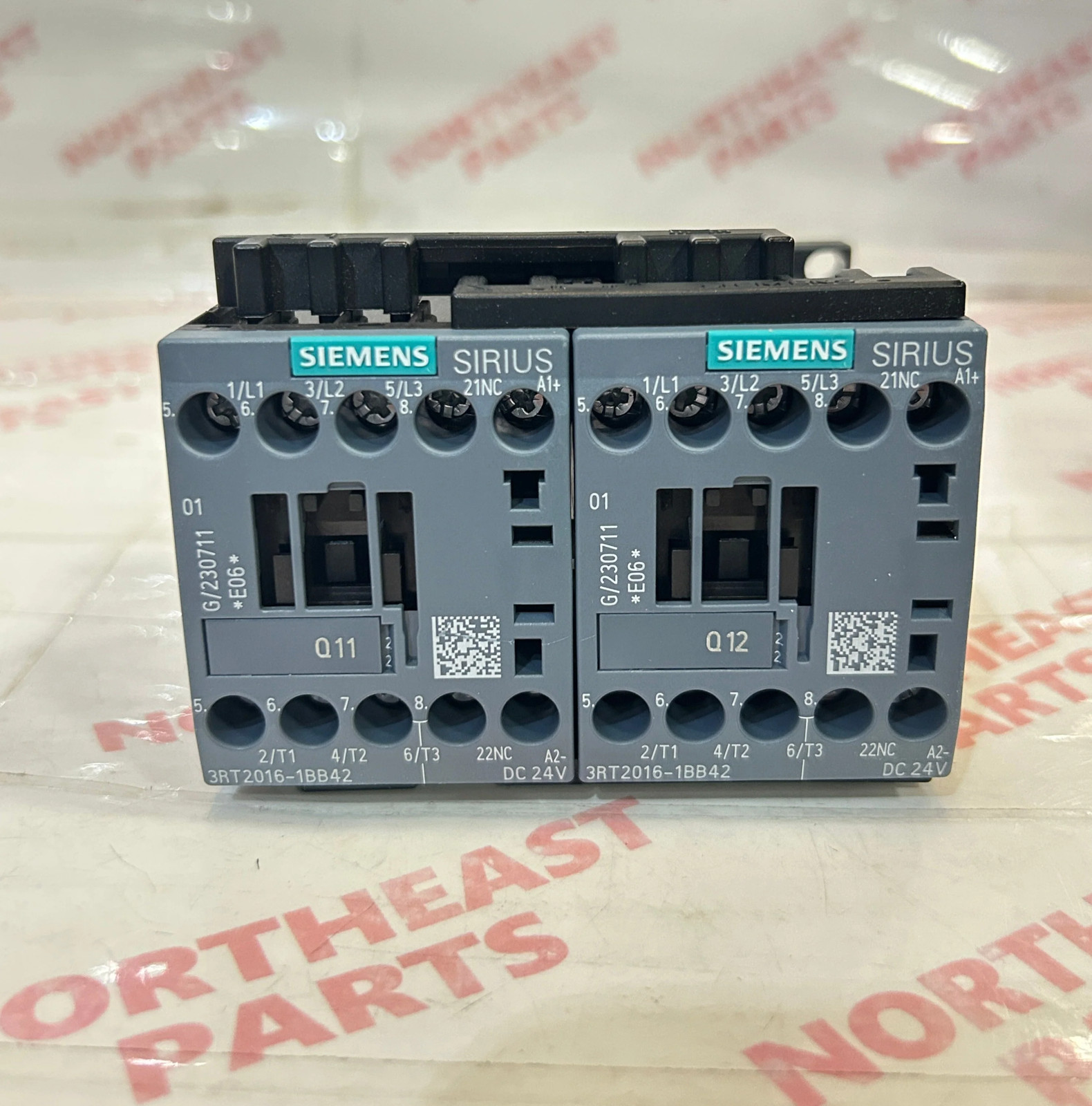 SIEMENS Reversing Contactor 3RA2316-8XB30-1BB4