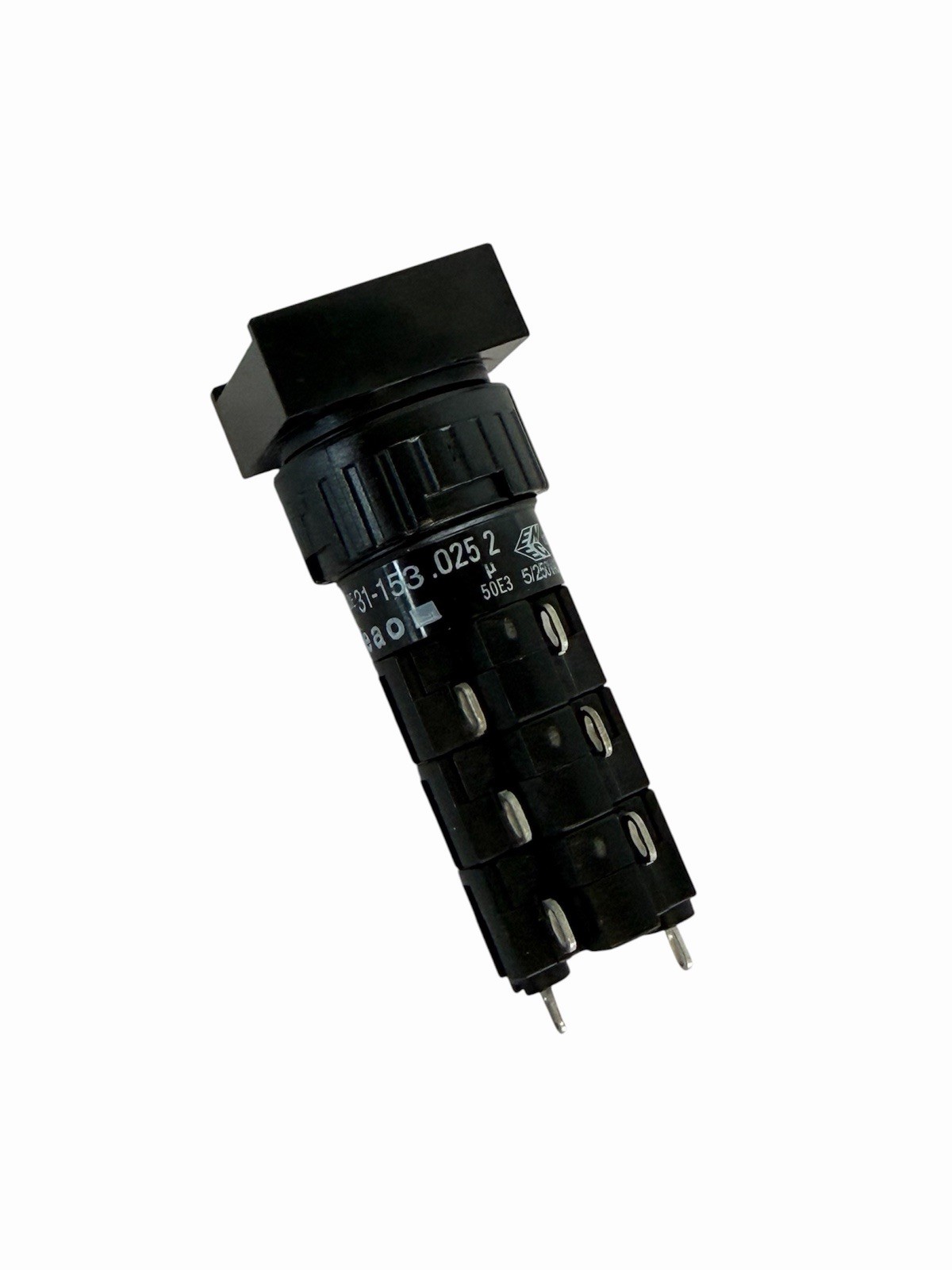NEW EAO MOUSER ELECTRONICS 123-31-153.025 SWITCH 31-153.025 KYLK-REMOVE AC1NO1NC
