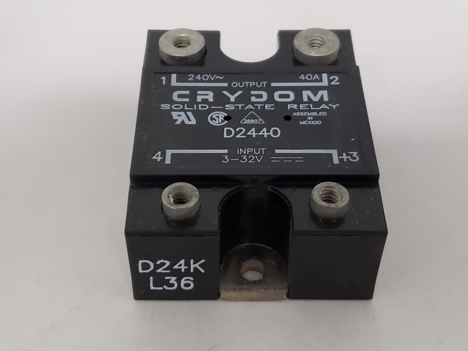 CRYDOM D2440 SOLID STATE RELAY 40A 240VAC 3-32V NNB