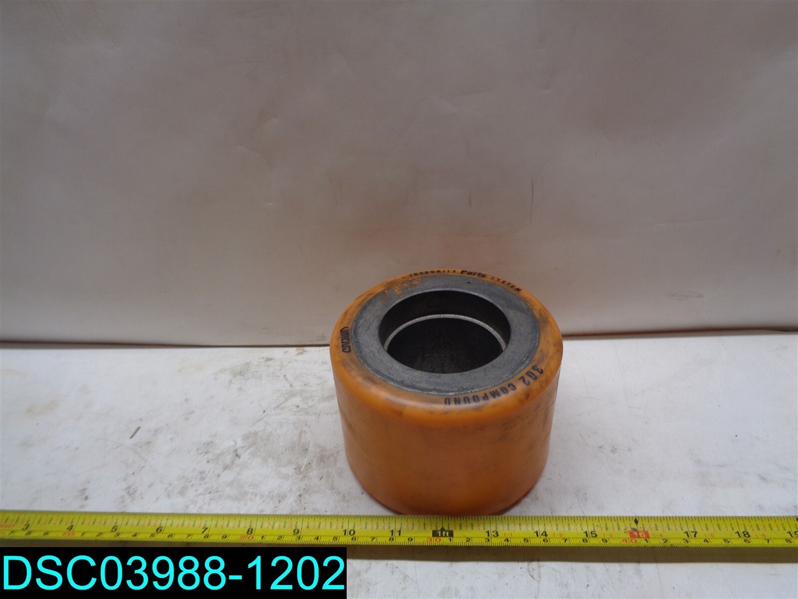 CROWN FORKLIFT WHEEL 302 COMPOUND ORANGE 5″ X 3-1/2″ X 3″ Integrity Parts System