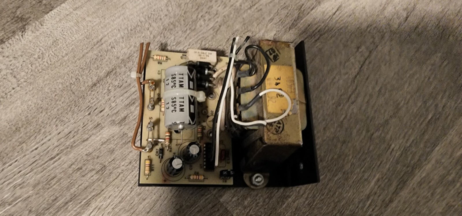 Elpac Power Systems 15V / 1.2A Power Supply, OLV 15-15 N/OVP