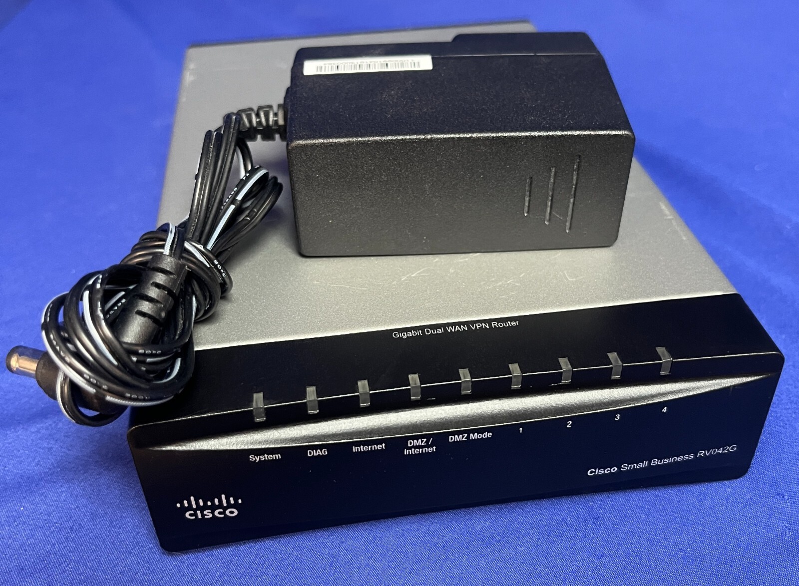 Cisco RVO42G, Gigabit Dual Wan VPN Router w/Power Supply – PreOwned