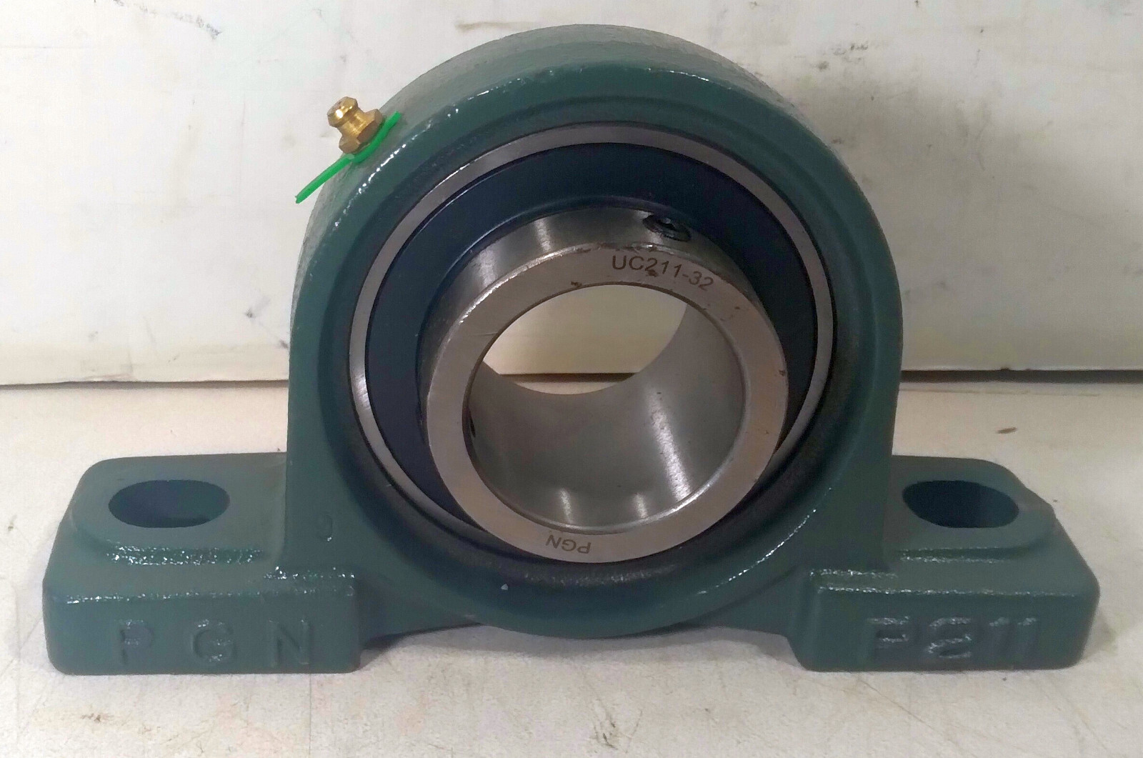 1 NEW PGN UCP211-32 2 BOLT P211 PILLOW BLOCK BEARING NNB ***MAKE OFFER***