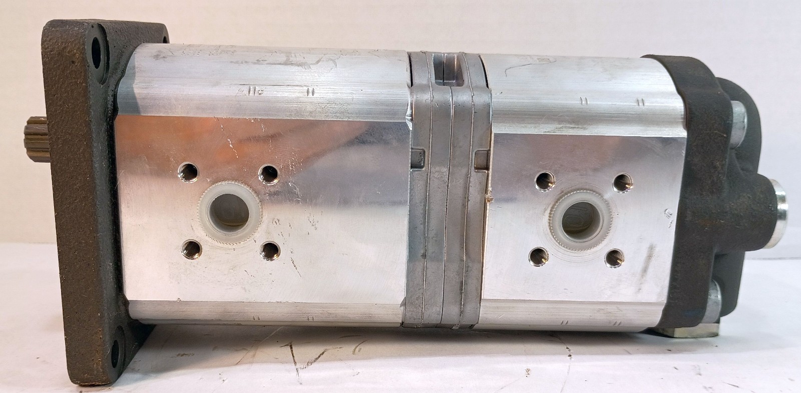 1 NEW REXROTH 1517 223 385 1519 222 923 HYDRAULIC GEAR PUMP NNB **MAKE OFFER**