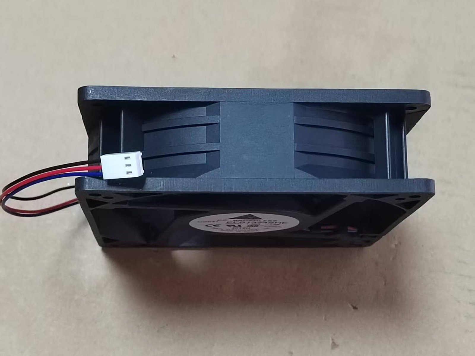 DELTA EFB1324SHE 127*127*38MM 12.7CM DC24V 1.38A 3Pin Cooling Fan
