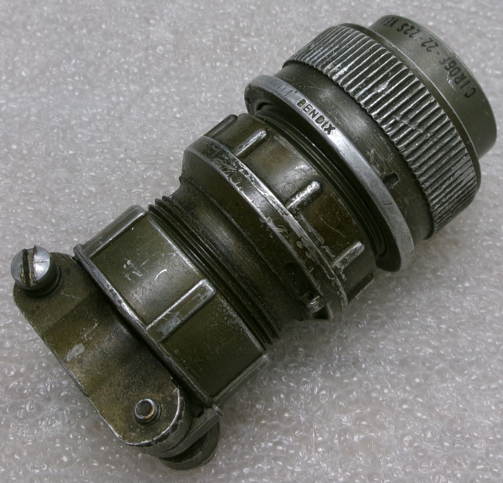 ITT CANNON BENDIX VEAM 22-22 4-Pin Circular Socket Connector Shell Kit #663FF