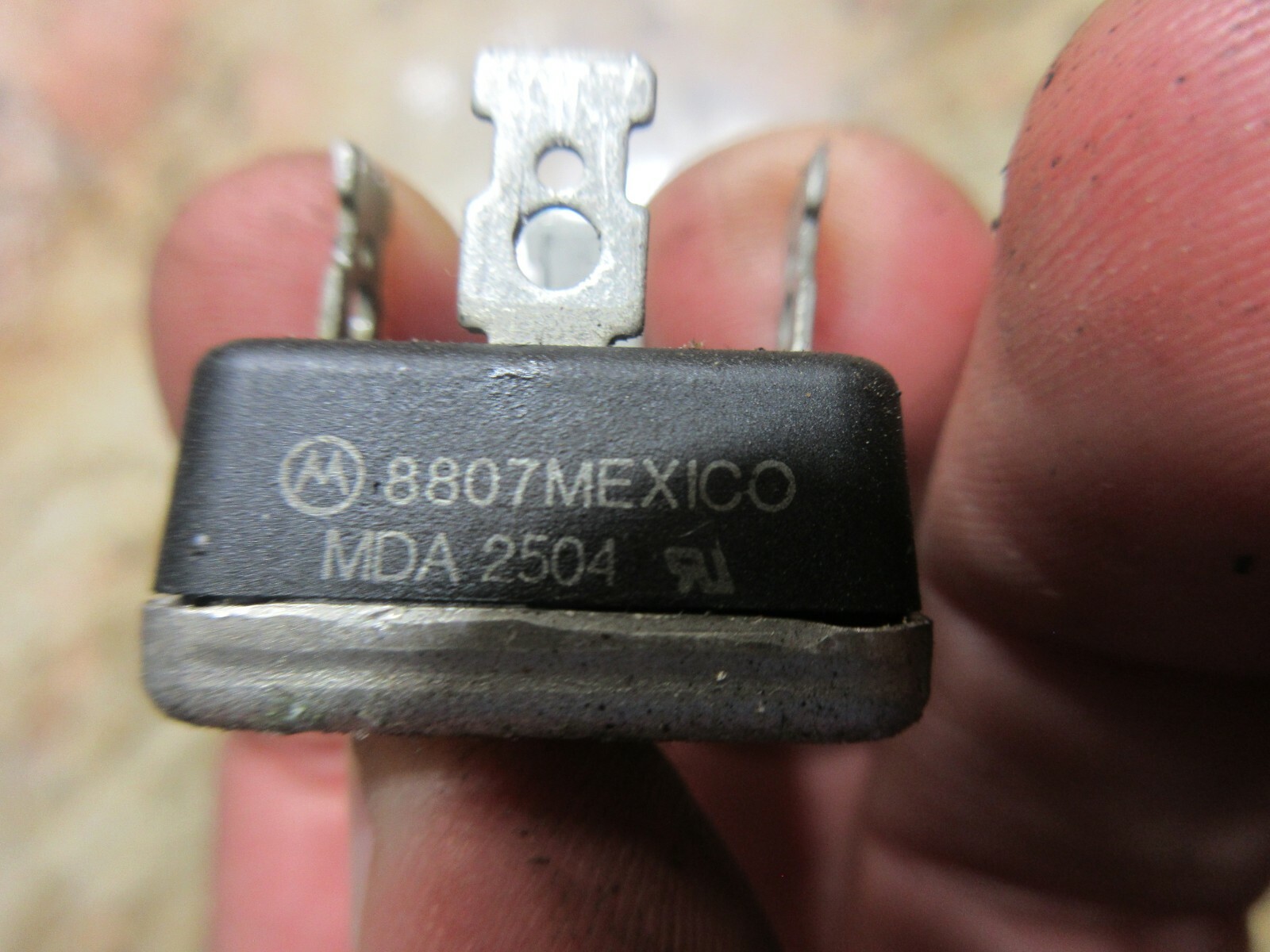 MOTOROLA FUSE SWITCH 8807 MEXICO MDA 2504 BRIDGE RECTIFIER FEMCO DURGA-15E CNC