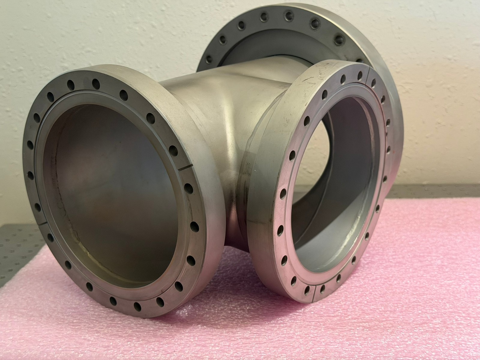 UHV Reducing CF Tee Two 8″ to 10″ Conflats Rotatable Flanges High Vacuum Chamber