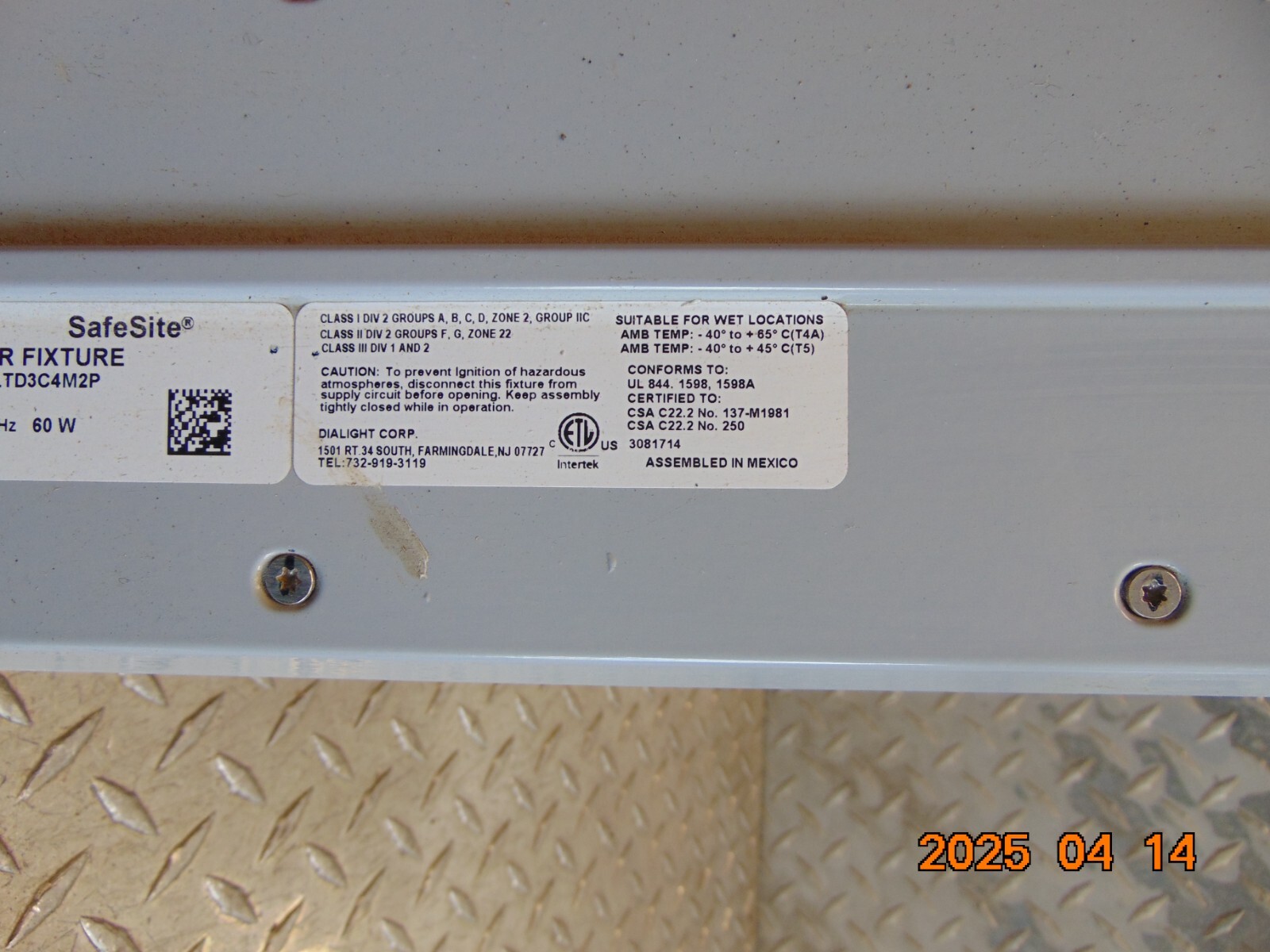 DIALIGHT LTD3C4M2P SAFESITE LED LINEAR FIXTURE