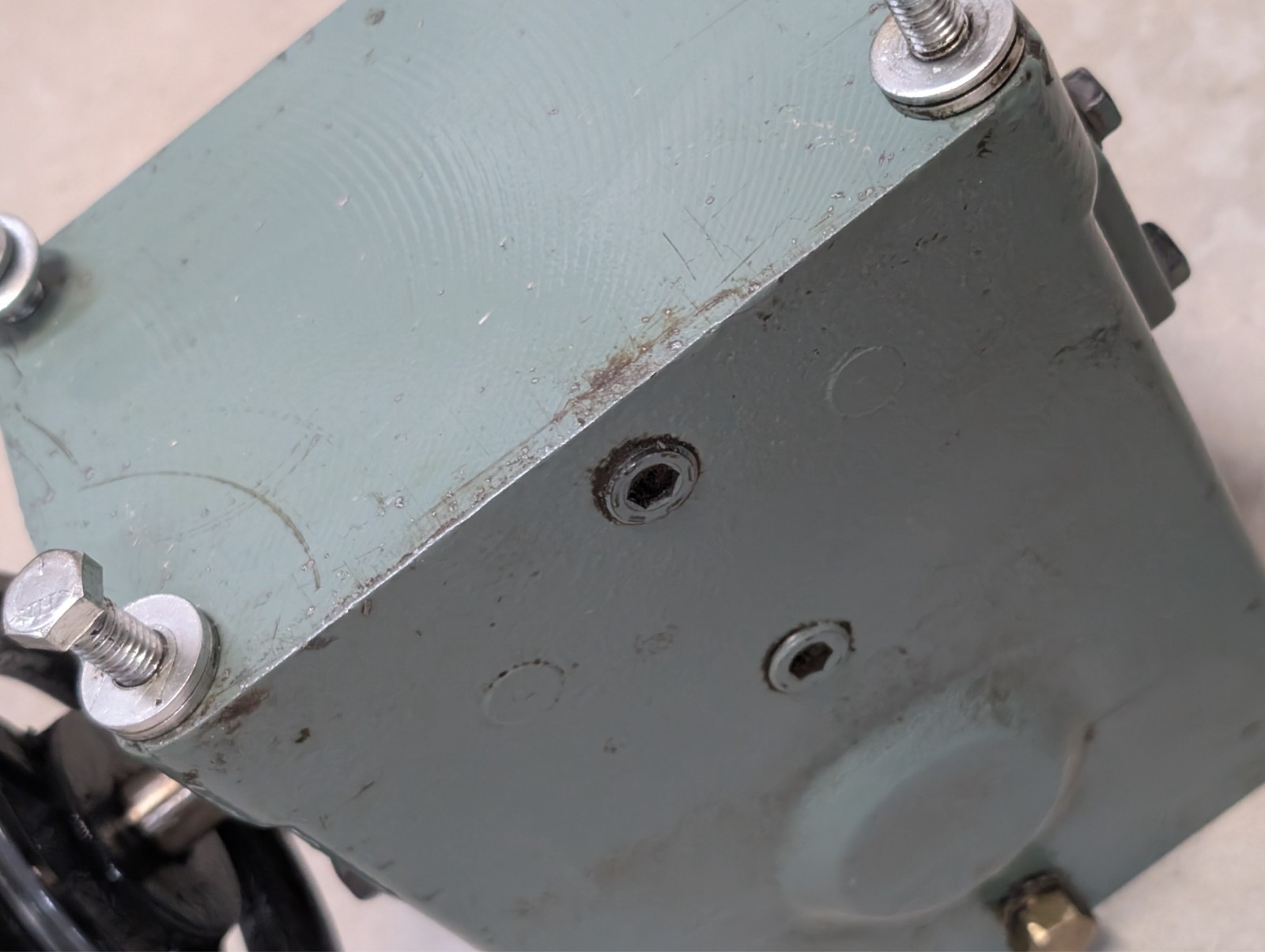 HYTROL 4AC 20-1 RH GEAR REDUCER RIGHT HAND, RATIO 20:1, With Gear & Pulley