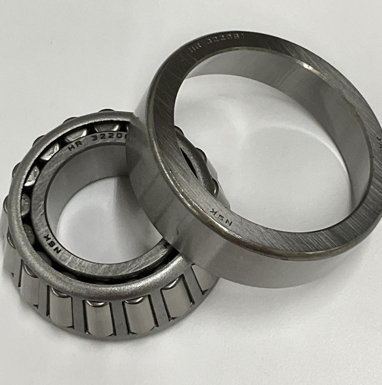 NSK 32206J Tapered Roller Bearing Assembly 30X62X20 17mm Cup