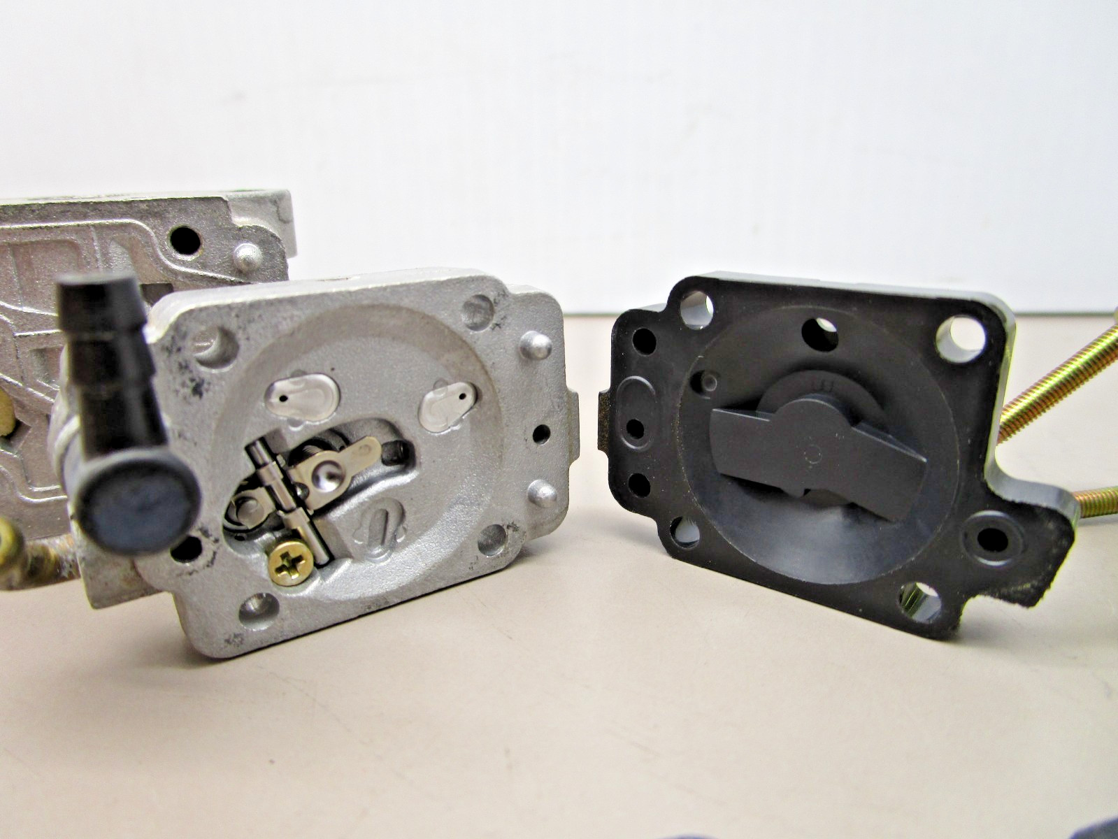 Honda GX31 Engine Carburetor Assembly Walbro WYL 127 16100-ZM5-809