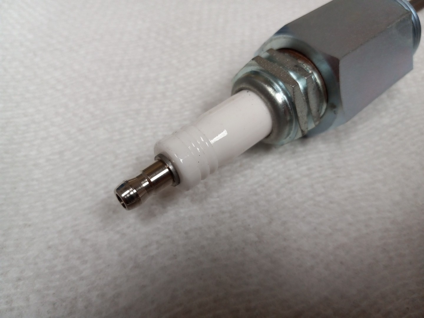NA R240-3203 igniter electrode manufactured by North American